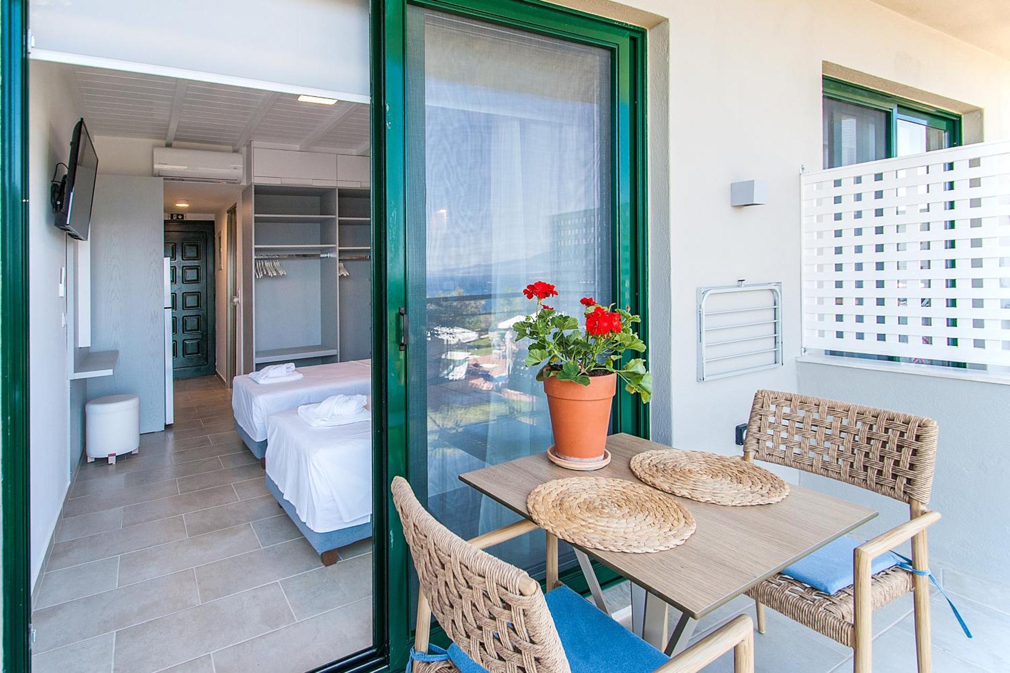 Azzurro Hotel Katsaros  Ngoại thất bức ảnh